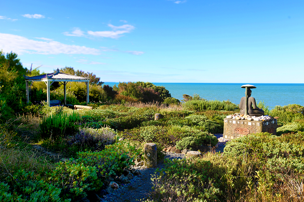 shambhala-retreat-and-guesthouse-yoga-yogi-summer-vacation-holiday-hostel-hotel-resort-accommodation-goldenbay-tasman-newzealand-southisland-cheap-affordable-budget-privatebeach-best-top-view-panorama-panoramic-ocean-beachfront-sea